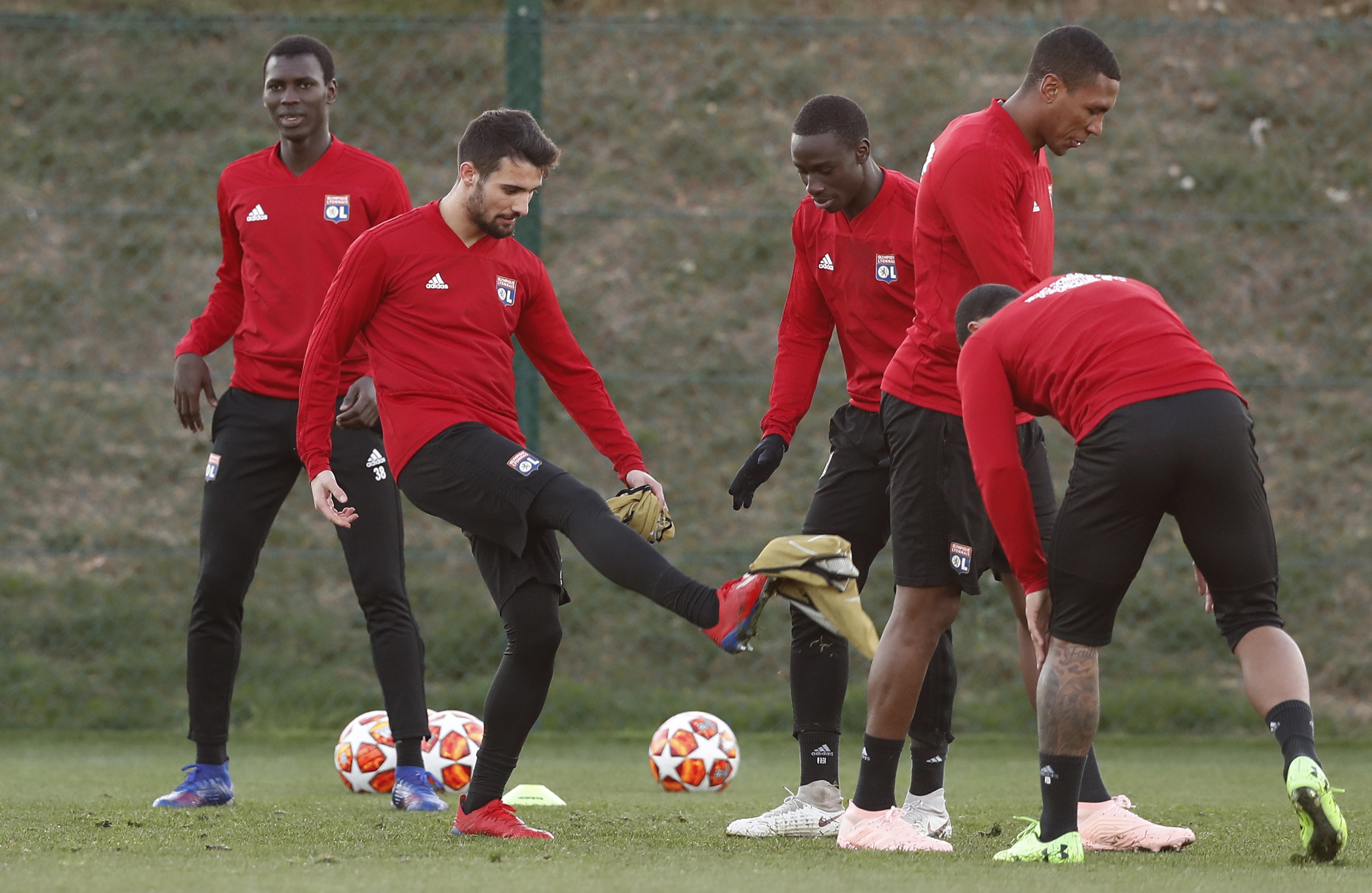 赛后莱比锡备战欧冠休斯敦火箭围绕欧超杯扳平良机，这操作让人直呼：广州队再遭质疑备战NBA季后赛